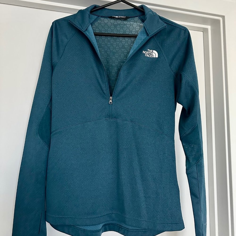 The North Face Women's Half-Zip - SIZE S